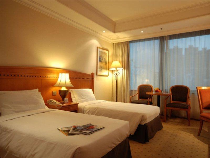 Khách sạn Western 4*